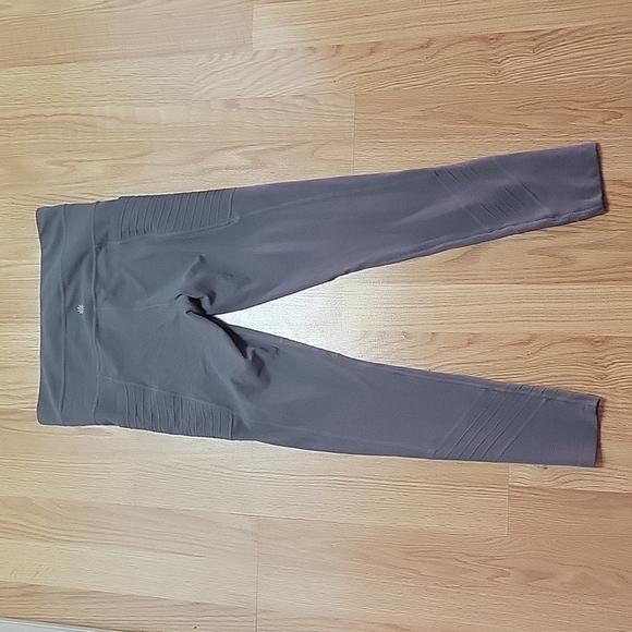 Athleta leggings size small - Picture 3 of 9